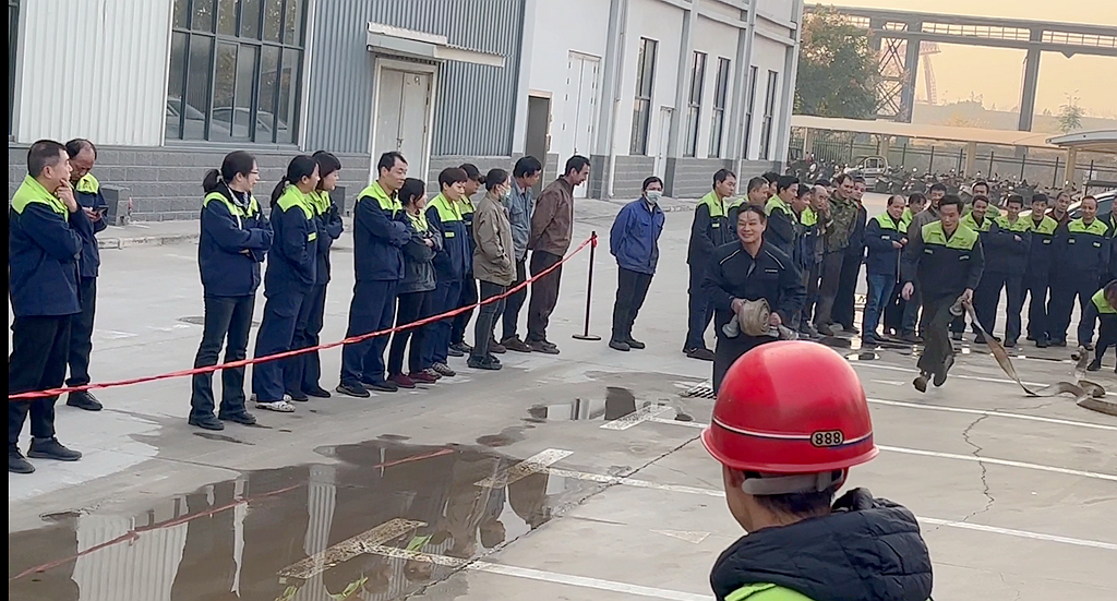 【應(yīng)急演練】消防三人兩帶大比拼，實(shí)戰(zhàn)演練爭分秒